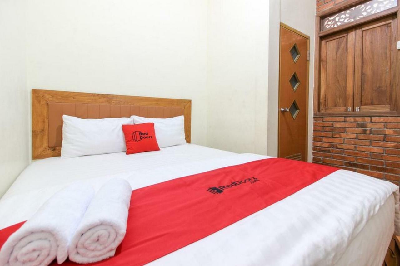 Reddoorz Near Amikom Yogyakarta 2 Maguwo Exterior foto