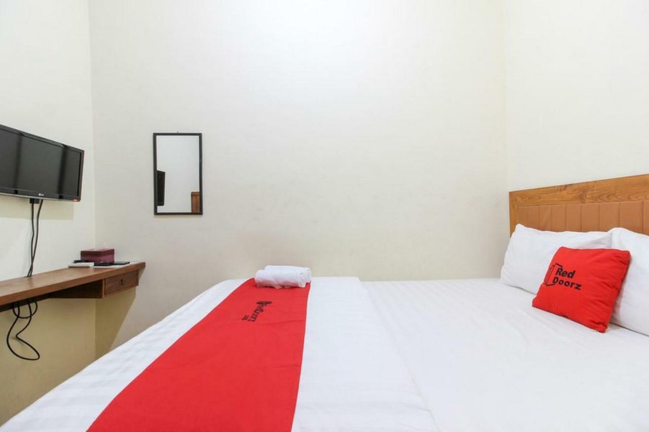 Reddoorz Near Amikom Yogyakarta 2 Maguwo Exterior foto