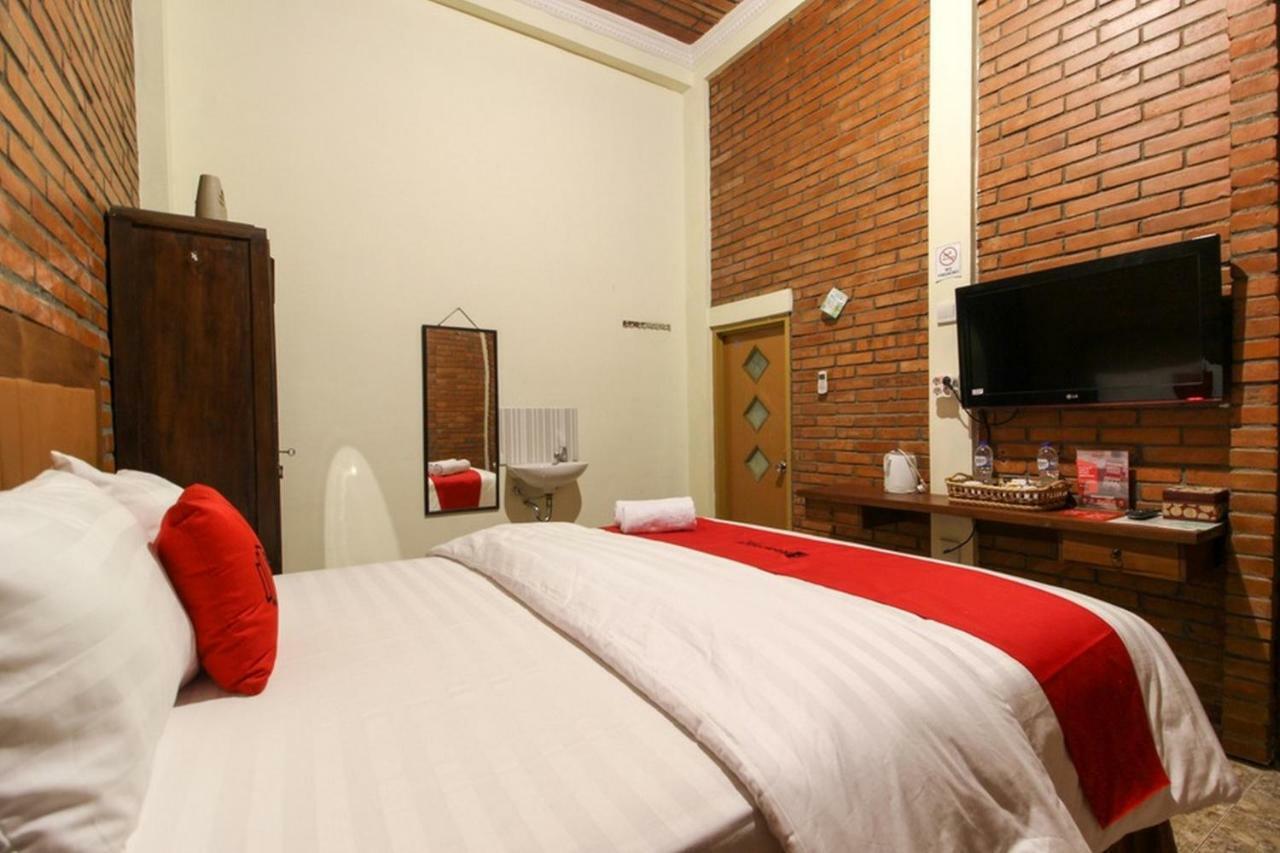 Reddoorz Near Amikom Yogyakarta 2 Maguwo Exterior foto